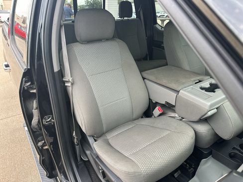 Used 2017 Ford F150 XLT w/ Equipment Group 302A Luxury AWD/4WD image 33