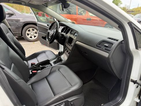 Used 2016 Volkswagen Golf Limited Edition FWD image 10