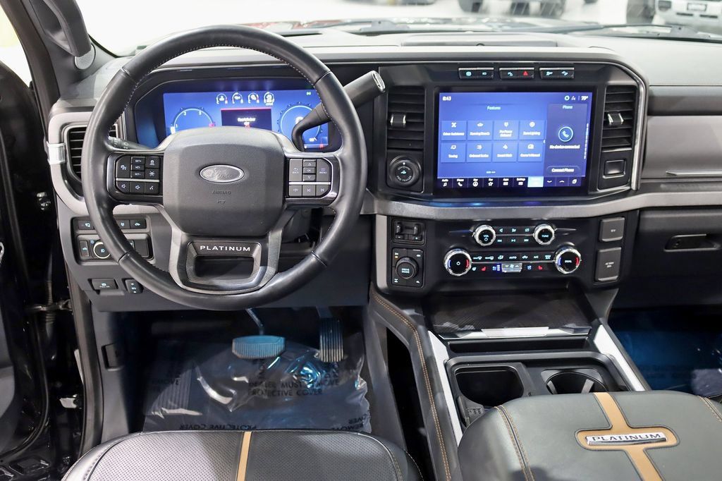 Used 2024 Ford F350 Platinum AWD/4WD image 17