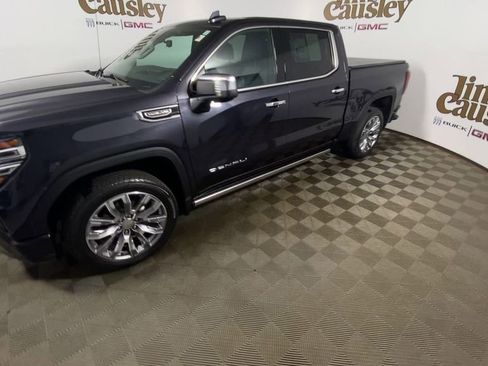 Used 2022 GMC Sierra 1500 Denali w/ Denali Reserve Package AWD/4WD image 4