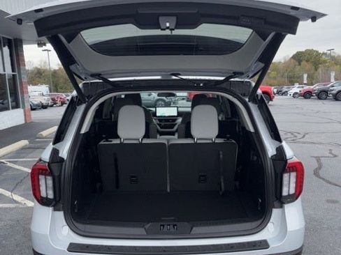 New 2026 Ford Explorer Active w/ Active Comfort Package image 24