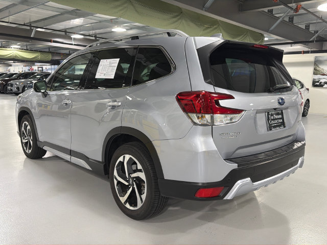 Used 2023 Subaru Forester Touring AWD/4WD image 6