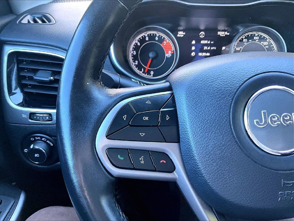 Used 2019 Jeep Cherokee Limited AWD/4WD image 22