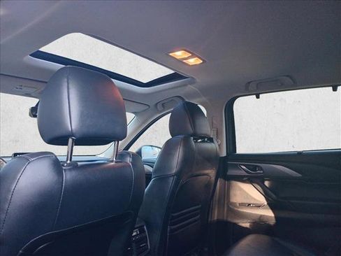 Used 2019 MAZDA CX-9 Touring w/ Touring Premium Package image 11