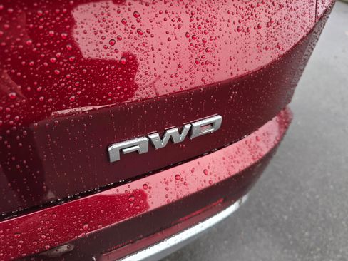 Used 2018 GMC Acadia Denali image 10