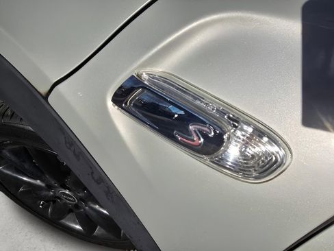 Used 2015 MINI Cooper S image 18