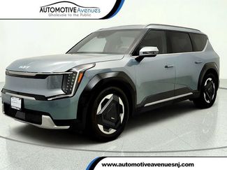 Used 2024 Kia EV9 Land AWD/4WD video 1