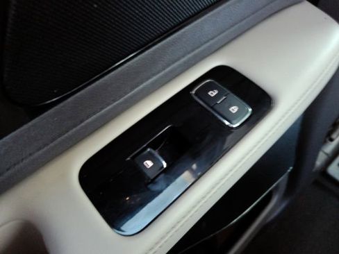 Used 2020 Lincoln Aviator Reserve w/ Equipment Group 201A image 33