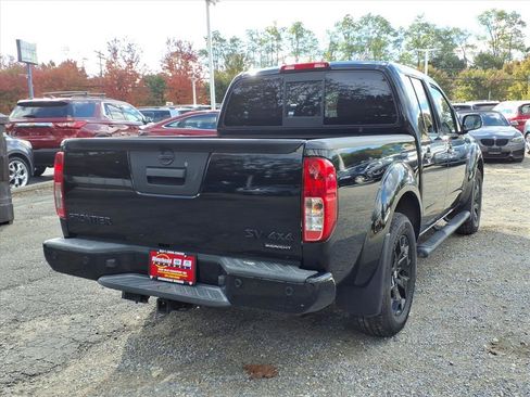 Used 2021 Nissan Frontier SV w/ Midnight Edition Floor Mats image 5