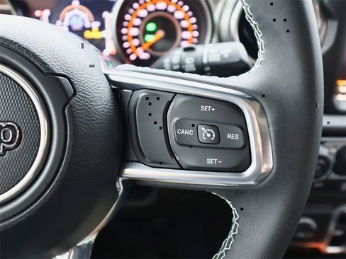 Used 2023 Jeep Wrangler Sahara image 26