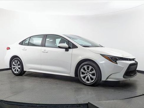Used 2022 Toyota Corolla LE FWD image 11