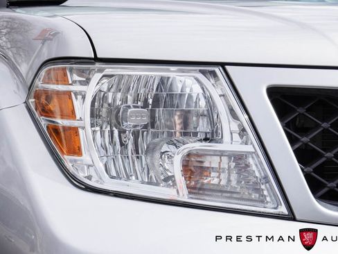 Used 2021 Nissan Frontier PRO-4X w/ Pro-4x Utility Package image 16