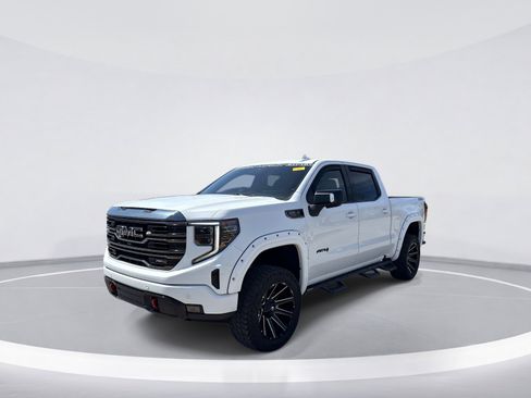 Used 2022 GMC Sierra 1500 AT4 w/ AT4 Premium Package image 3