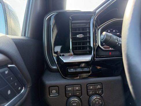 Used 2024 Chevrolet Silverado 1500 High Country image 22