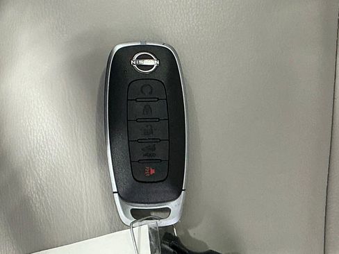 Used 2023 Nissan Rogue SL w/ SL Premium Package FWD image 44