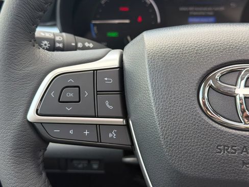 New 2026 Toyota Sienna XLE FWD image 30