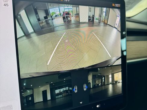 Used 2018 Tesla Model 3 Long Range RWD image 25