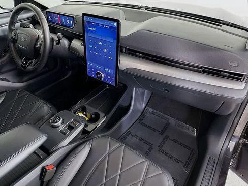 Certified 2022 Ford Mustang Mach-E Select image 31