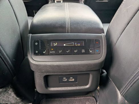 Used 2024 Nissan Pathfinder SL w/ SL Premium Package image 23