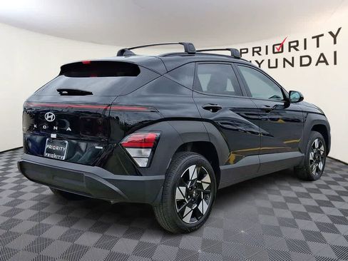Certified 2025 Hyundai Kona SEL AWD/4WD image 4