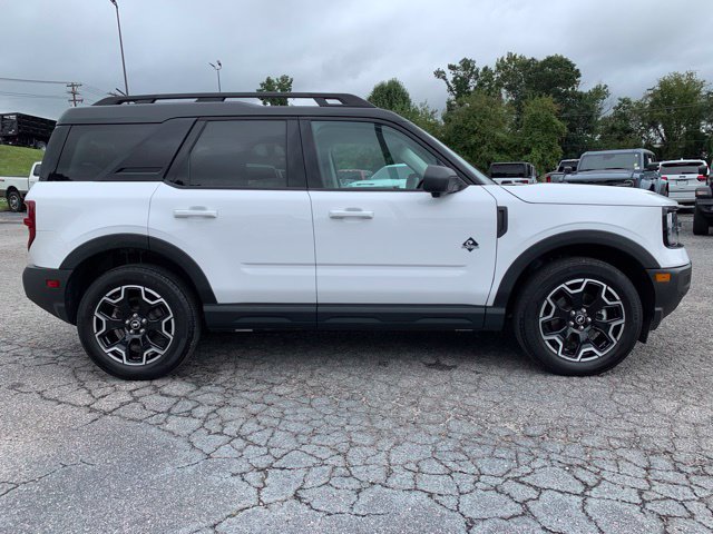 Certified 2025 Ford Bronco Sport Outer Banks w/ Outer Banks Tech Package+ AWD/4WD image 9