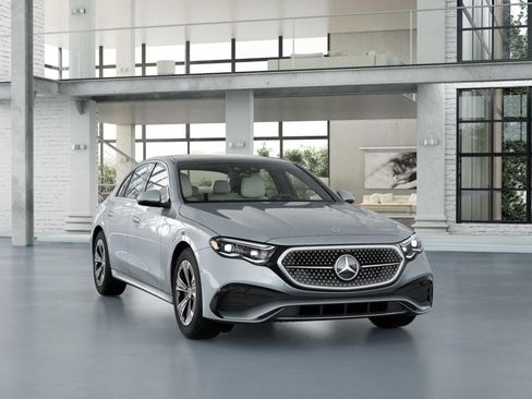 New 2026 Mercedes-Benz E 450 4MATIC Sedan image 9