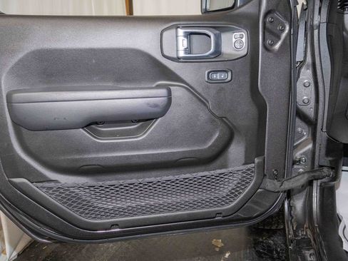 Used 2024 Jeep Wrangler Sport S image 13