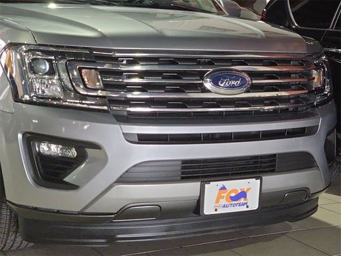 Used 2020 Ford Expedition XLT image 8