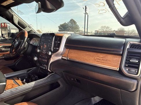 Used 2019 RAM 1500 Limited image 26