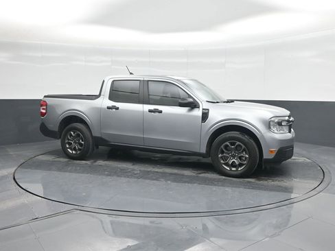 Used 2024 Ford Maverick XLT image 11