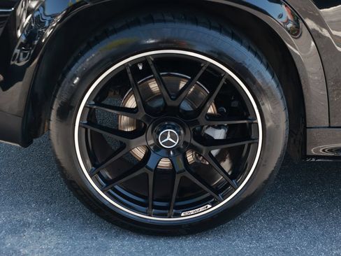 Used 2024 Mercedes-Benz GLE 53 AMG 4MATIC Coupe w/ Driver Assistance Package image 9