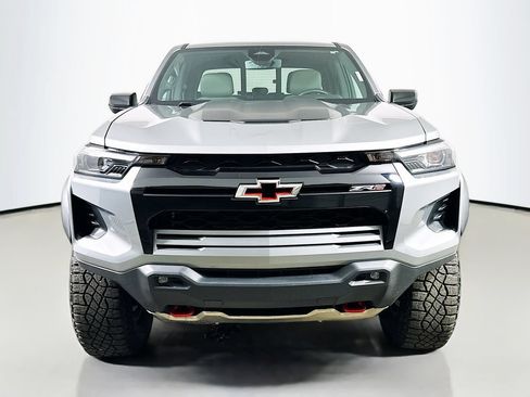 Used 2024 Chevrolet Colorado ZR2 AWD/4WD image 2