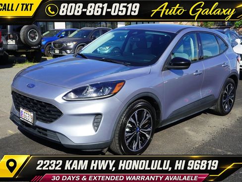 Used 2022 Ford Escape SE w/ SE Sport Appearance Package FWD image 1