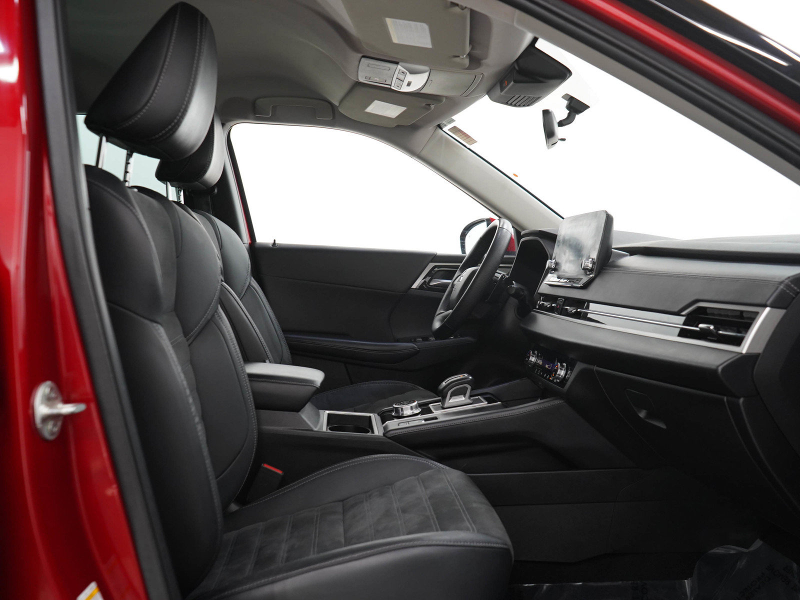 Used 2023 Mitsubishi Outlander SE AWD/4WD image 11