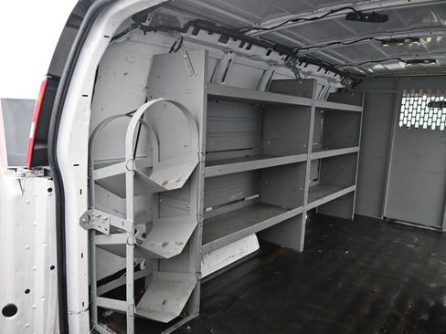 Used 2020 Chevrolet Express 2500 image 15