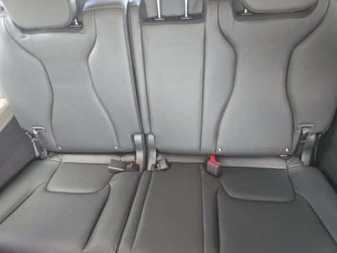 New 2027 Kia Carnival FWD image 17