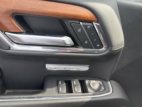 Used 2023 GMC Sierra 1500 Denali image 17