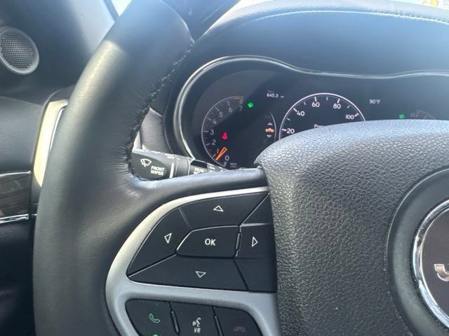 Used 2018 Jeep Grand Cherokee Overland w/ Trailer Tow Group IV RWD image 16