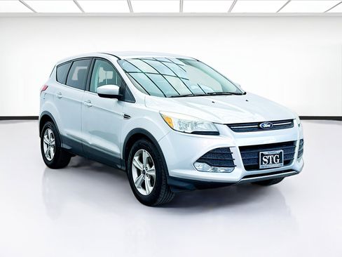 Used 2014 Ford Escape SE image 3