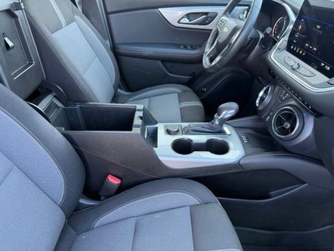Certified 2024 Chevrolet Blazer LT w/ Convenience Package FWD image 16