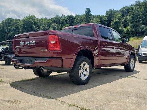Used 2025 RAM 1500 Big Horn AWD/4WD image 3