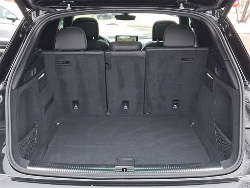 Used 2023 Audi SQ5 Premium Plus w/ Premium Plus Package image 28