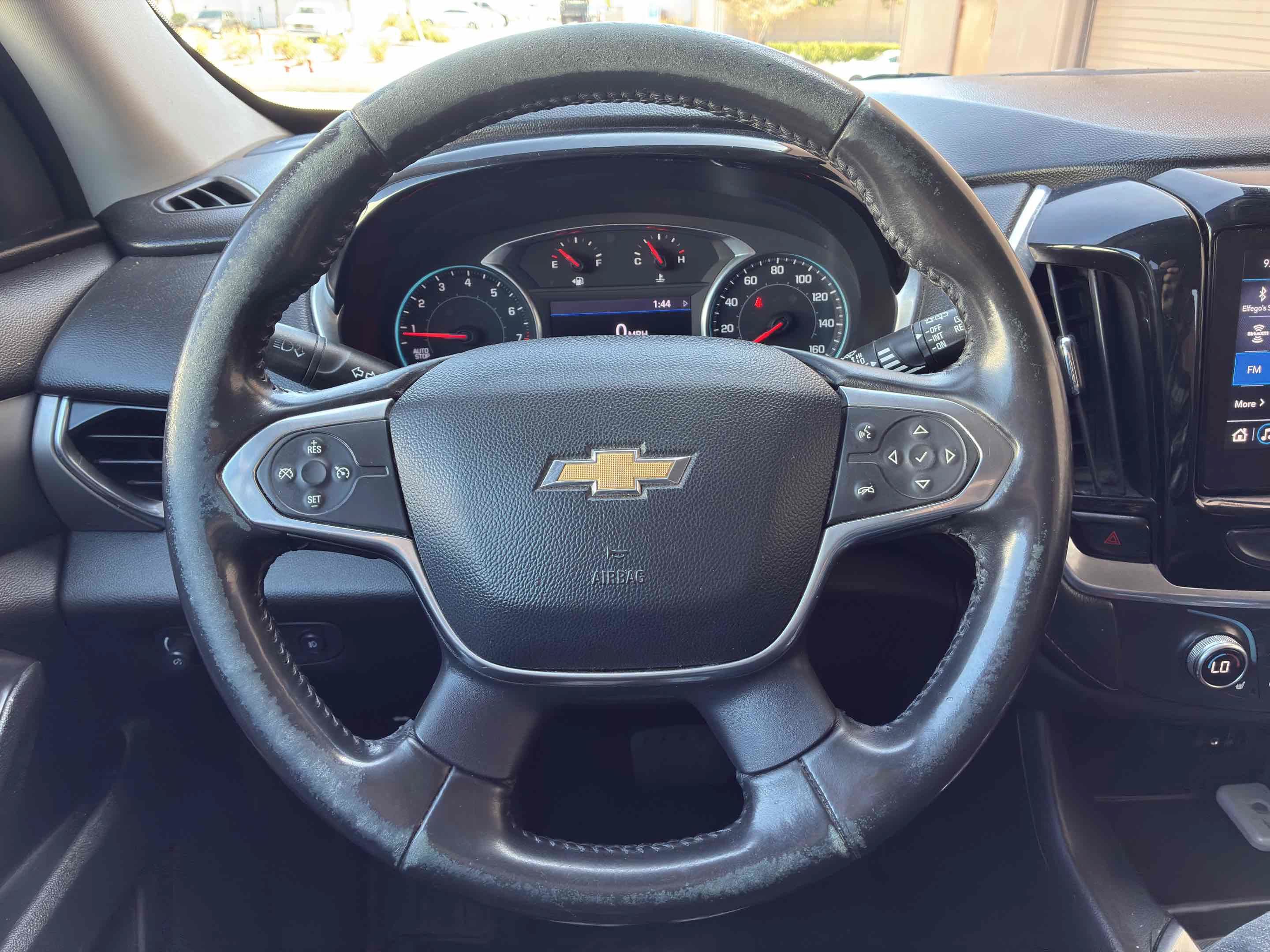 Used 2020 Chevrolet Traverse LT FWD image 19