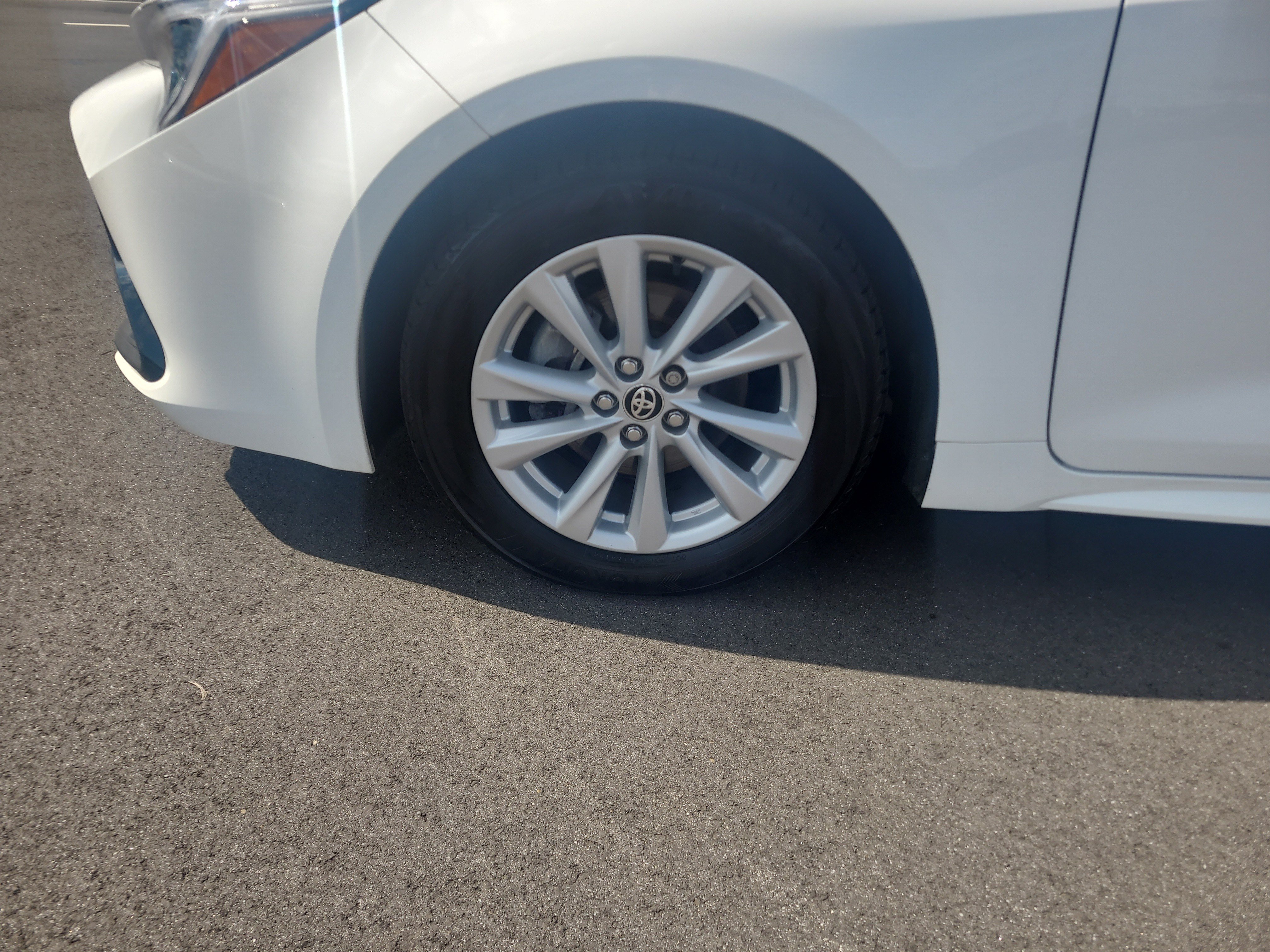 Certified 2025 Toyota Corolla SE w/ SE Package FWD image 9