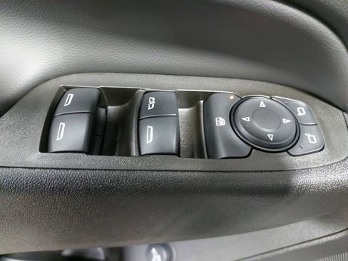 Used 2023 Chevrolet Equinox LT image 27