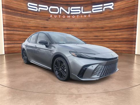 Used 2026 Toyota Camry XSE w/ Premium Plus Package image 9