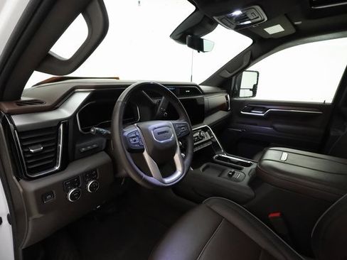 Used 2024 GMC Sierra 2500 Denali w/ Denali Reserve Package image 11