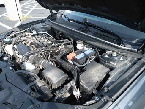 Used 2023 Honda Accord EX image 32