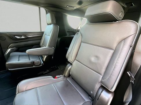 Used 2022 GMC Yukon XL Denali AWD/4WD image 22
