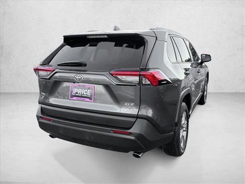 Used 2025 Toyota RAV4 XLE image 7